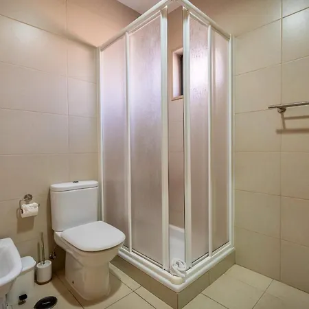 Stunning With Pool 阿尔布费拉