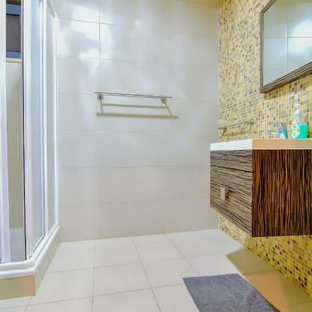 빌라 Stunning With Pool