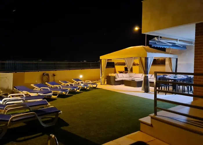 Stunning With Pool * Albufeira