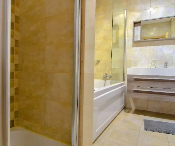 וילה Stunning With Pool אלבופיירה