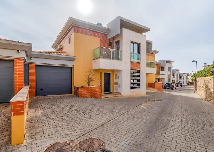 Villa Stunning With Pool