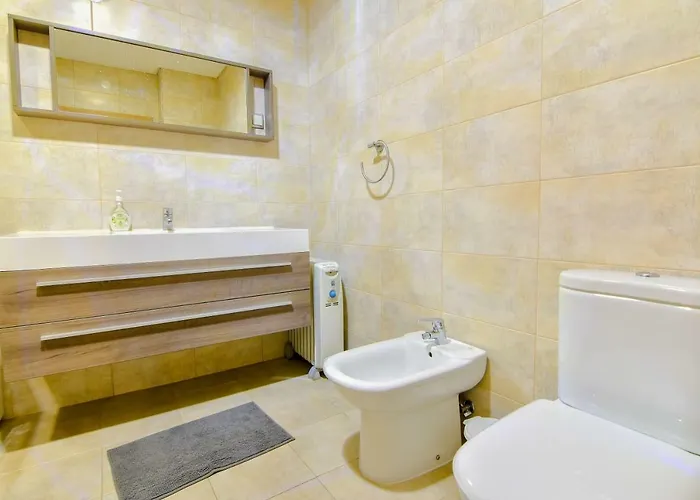 Villa Stunning With Pool *